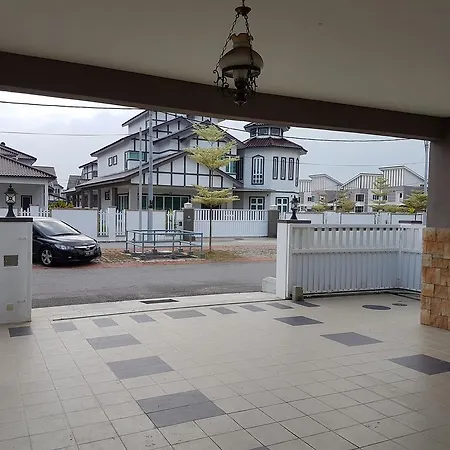 Sitiawan Homestay Entire Semi D Home Exterior photo