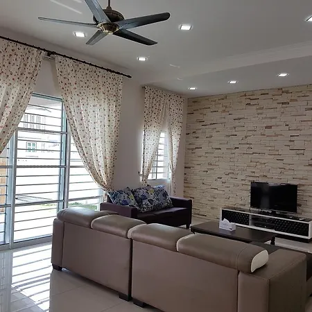 Sitiawan Homestay Entire Semi D Home Exterior photo