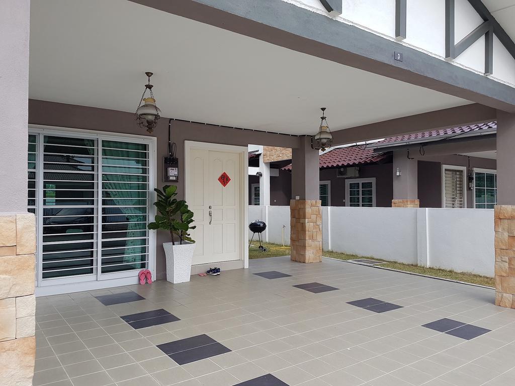Entire Semi D Sitiawan